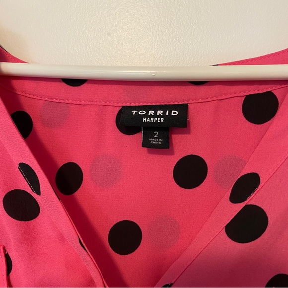 Torrid pink and black polka dot blouse size 2 - Picture 3 of 5